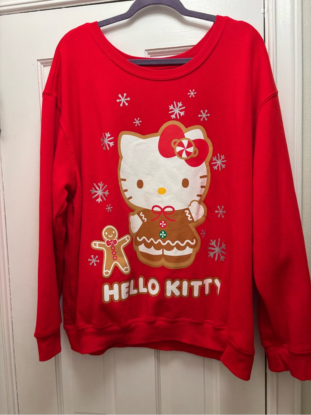 Hello Kitty Holiday Gingerbread Graphic Crewneck Sweatshirt
Size 2X
